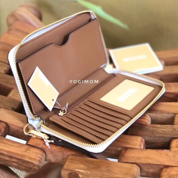 MICHAEL KORS Multifuntional cell phone wristlet wallet pocket book Vanilla Large - Picture 8 of 13